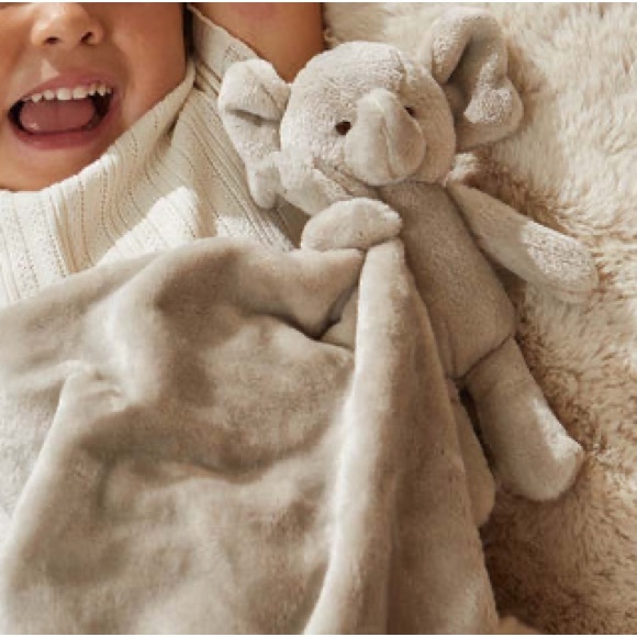 UnHide Lil’ Marsh Lovey Greige Elephant - Picture 5 of 5